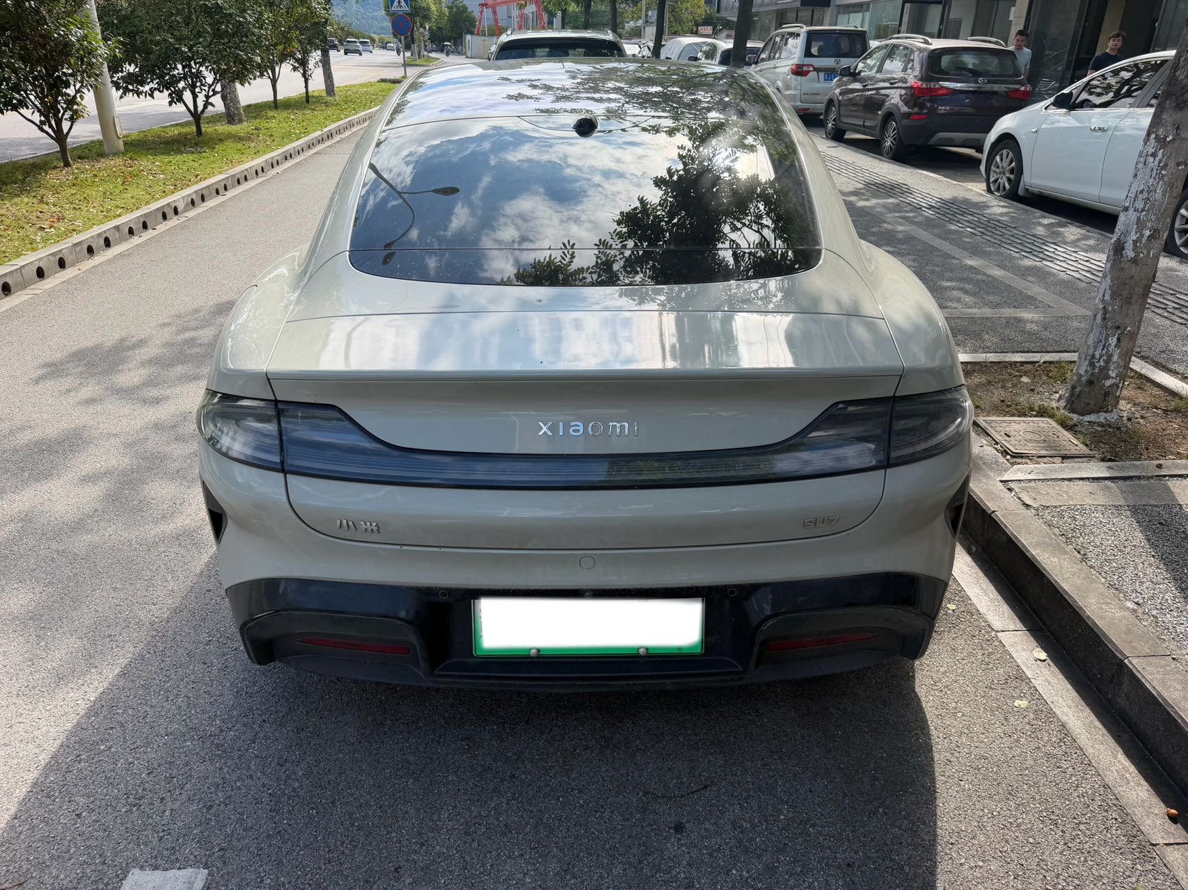 MI SU7 2024 car image #4