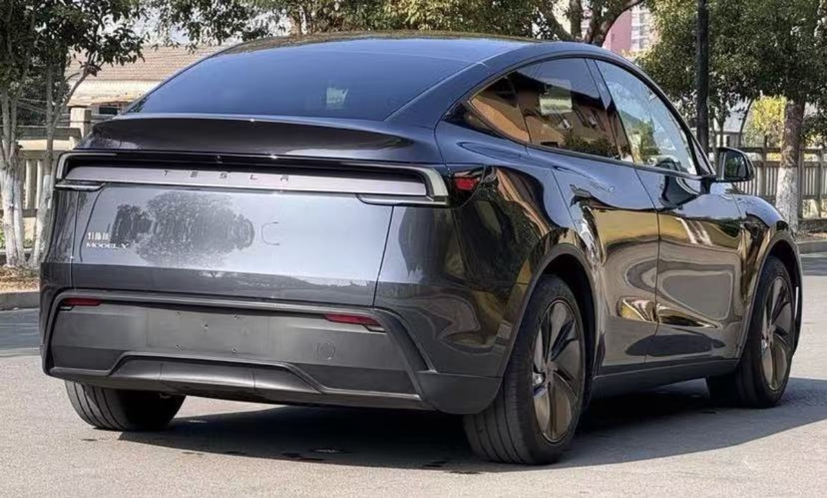 Tesla Model Y 2026 car image #4