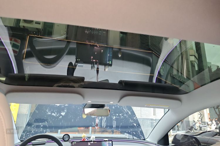 Tesla Model 3 2024 car image #20
