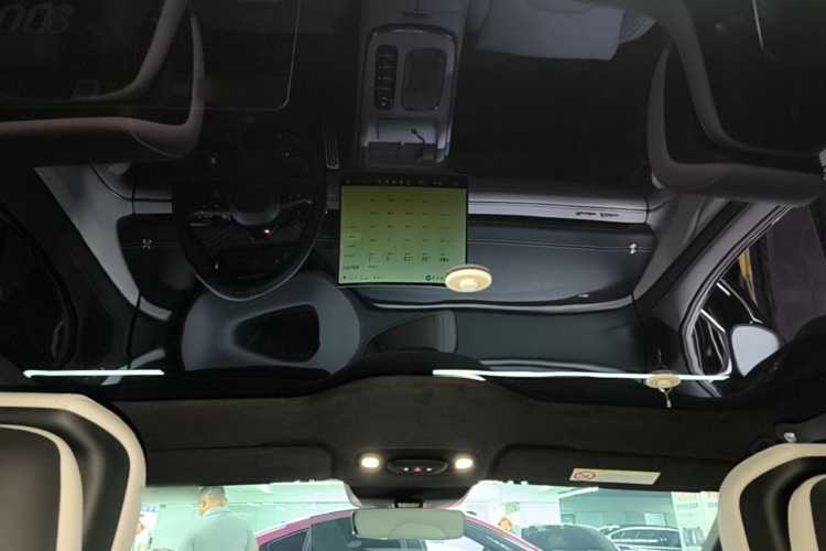 MI SU7 2024 car image #18