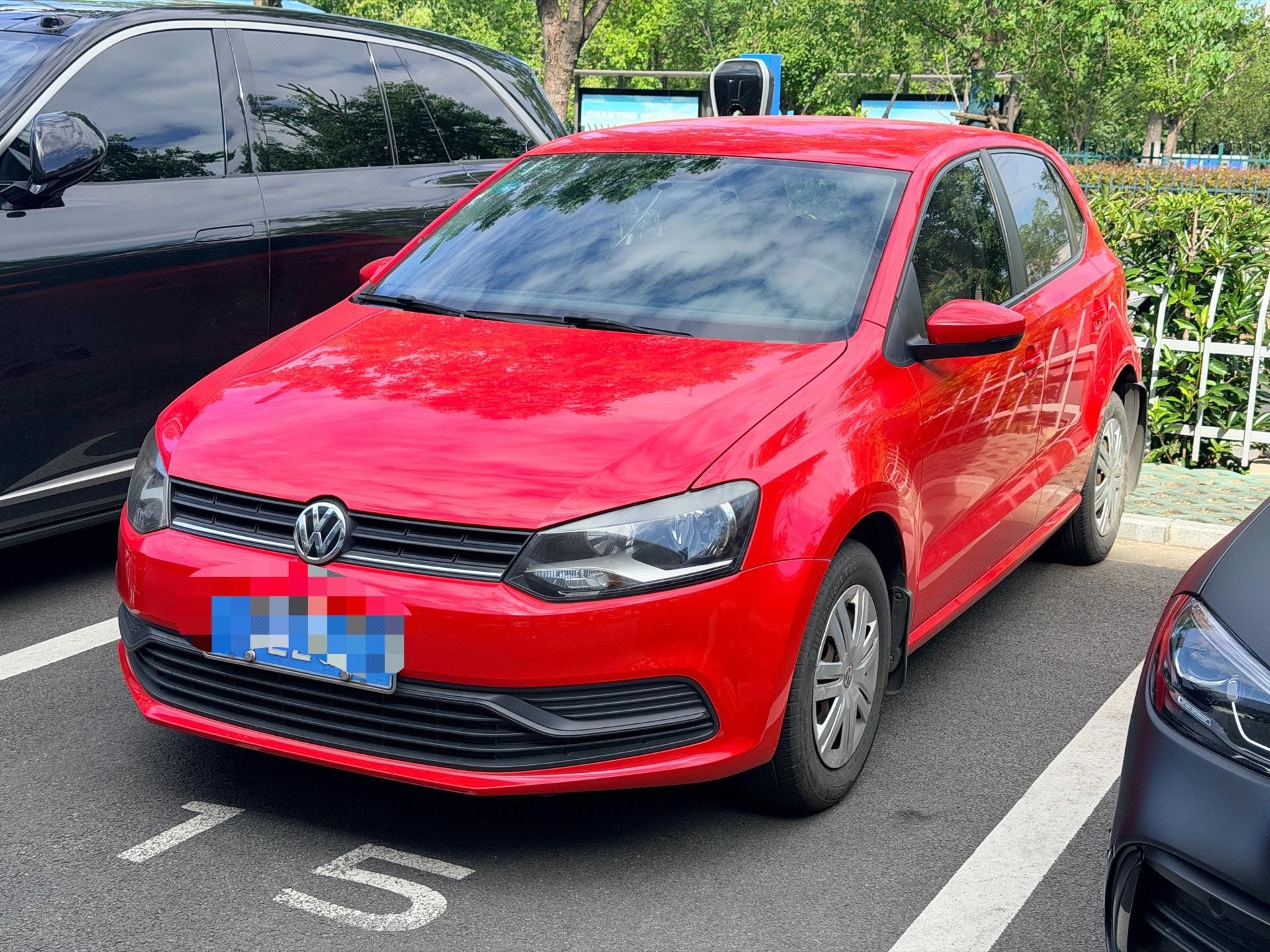 Volkswagen Polo 2014 car image 