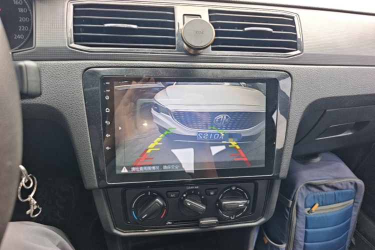 Volkswagen Santana 2018 car image #13