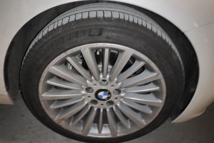 BMW 3 Series 2018 #9 BMW 3 Series 2018 car image #9
