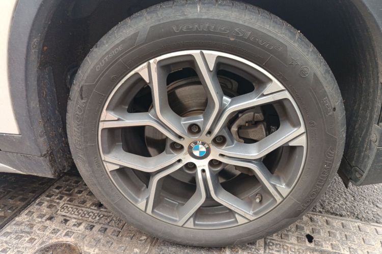 BMW X1 2020 image de voiture #9