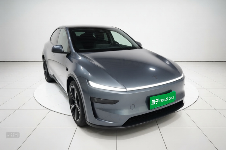 Tesla Model Y 2025 #4 Tesla Model Y 2025 car image #4