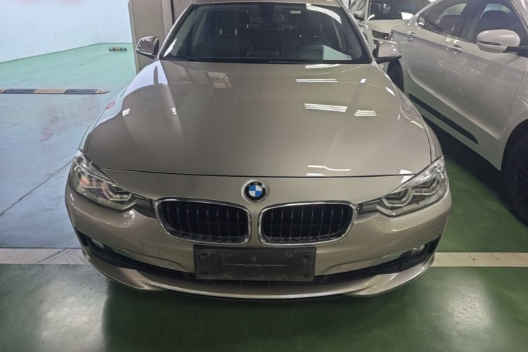 BMW 3 Series 2017 immagine di auto #3