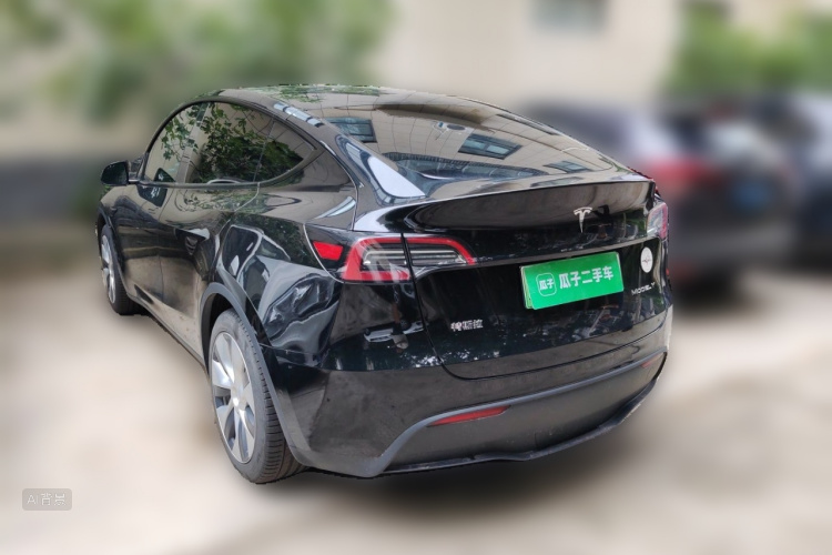 Tesla Model Y 2023 #5 Tesla Model Y 2023 car image #5