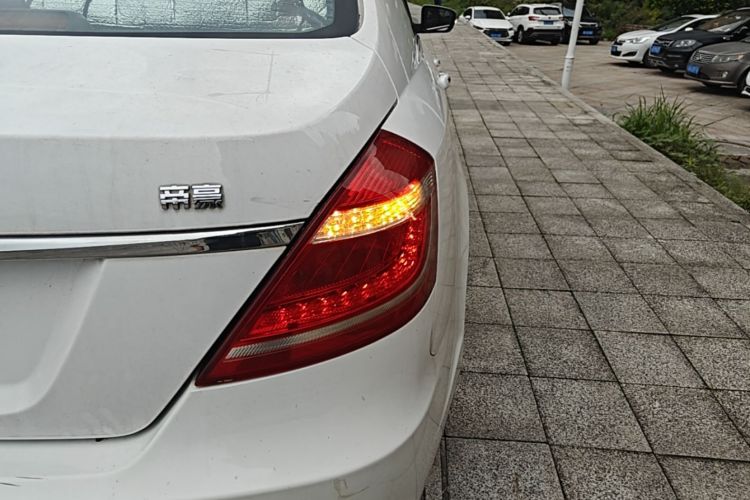 GEELY Emgrand 2016 car image #8