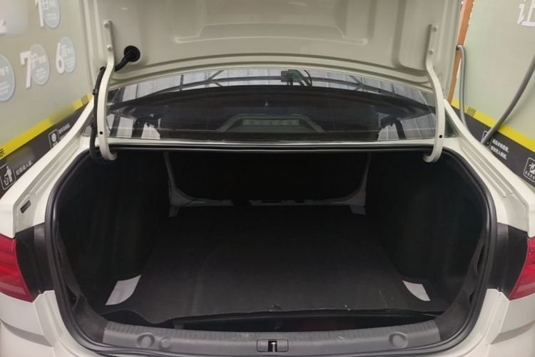Volkswagen Lavida 2017 car image #19
