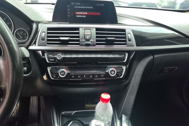 BMW 3 Series 2018 #17 BMW 3 Series 2018 car image #17
