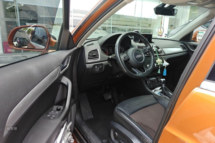 Audi Q3 2018 immagine di auto #18