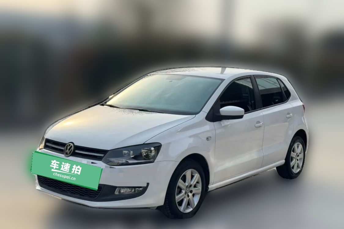Volkswagen Polo 2015 Volkswagen Polo 2015 car image