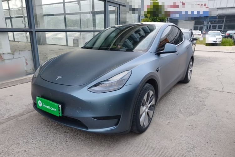 Tesla Model Y 2023 #2 Tesla Model Y 2023 car image #2