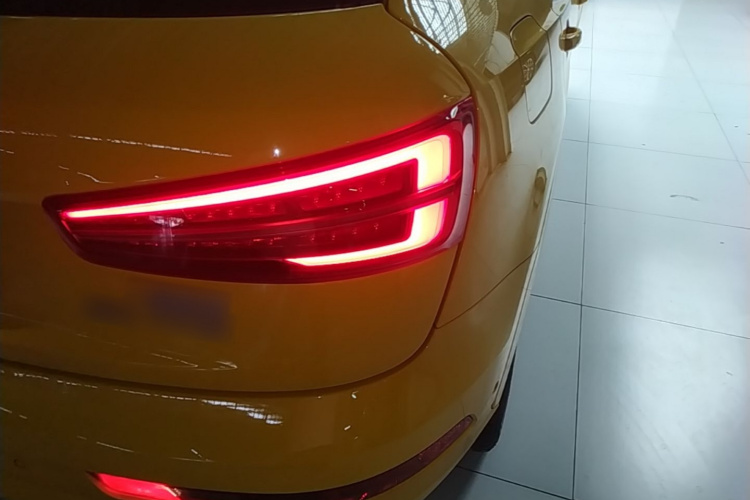 Audi Q3 2016 immagine di auto #8