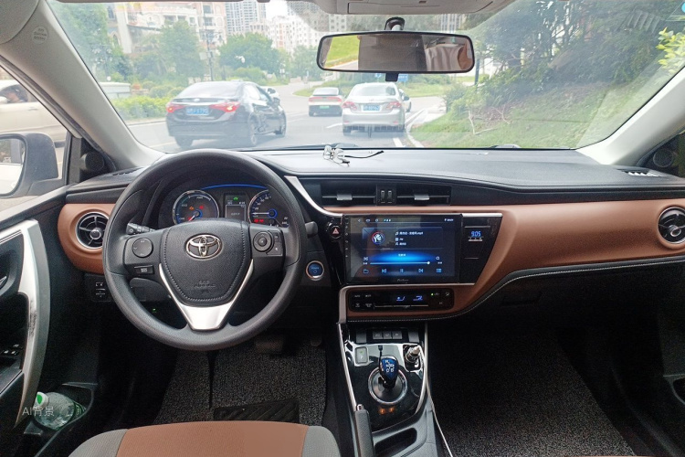 Toyota Corolla Hybird E+ 2019 #11 Toyota Corolla Hybird E+ 2019 car image #11