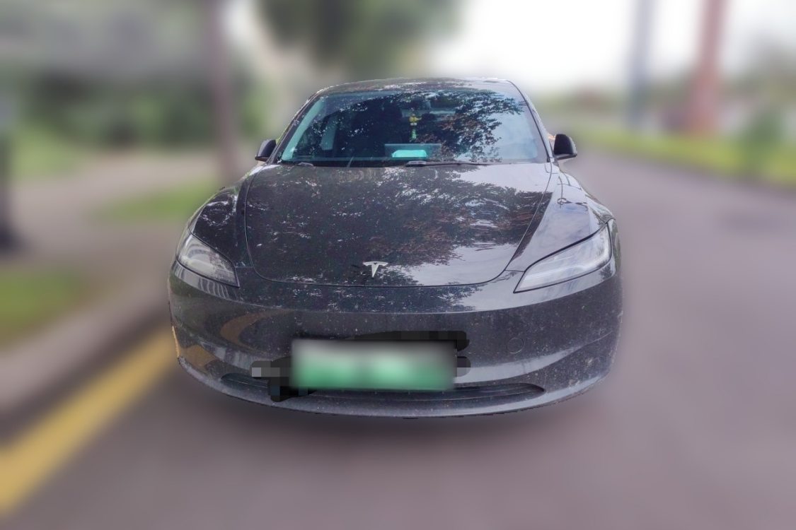 Tesla Model 3 2023 car image #5
