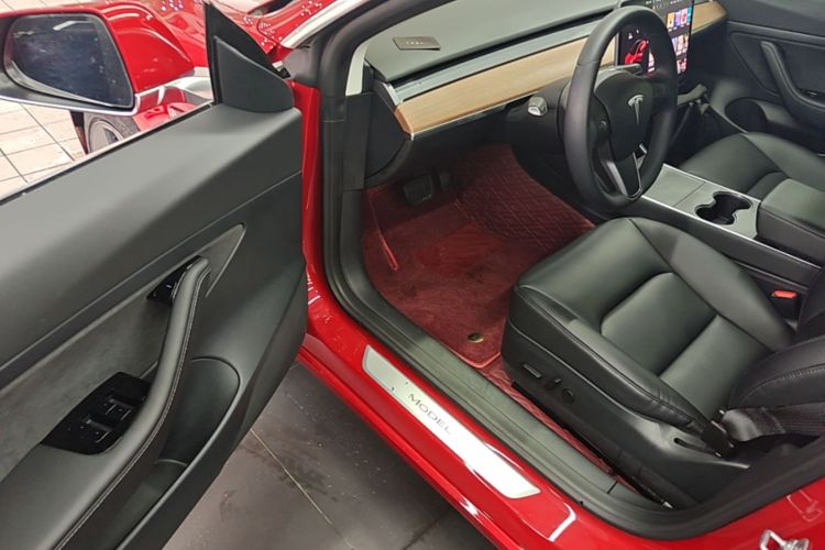 Tesla Model 3 2020 immagine di auto #16
