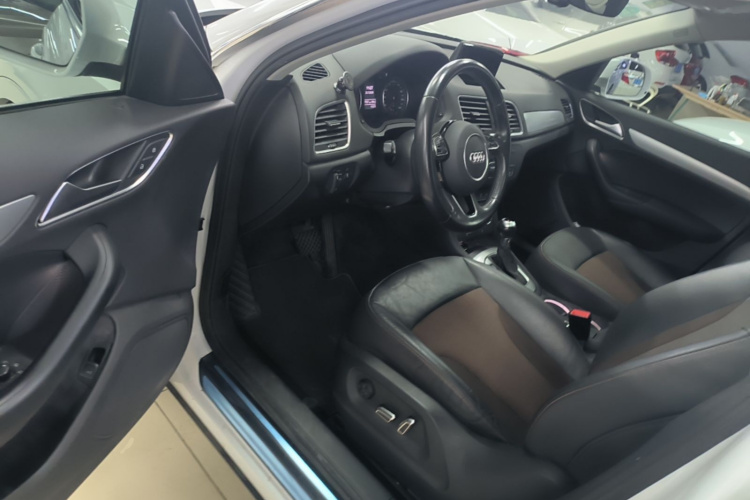 Audi Q3 2017 #16 Audi Q3 2017 car image #16
