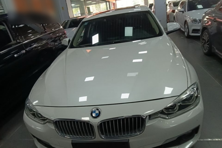 BMW 3 Series 2018 #3 BMW 3 Series 2018 car image #3