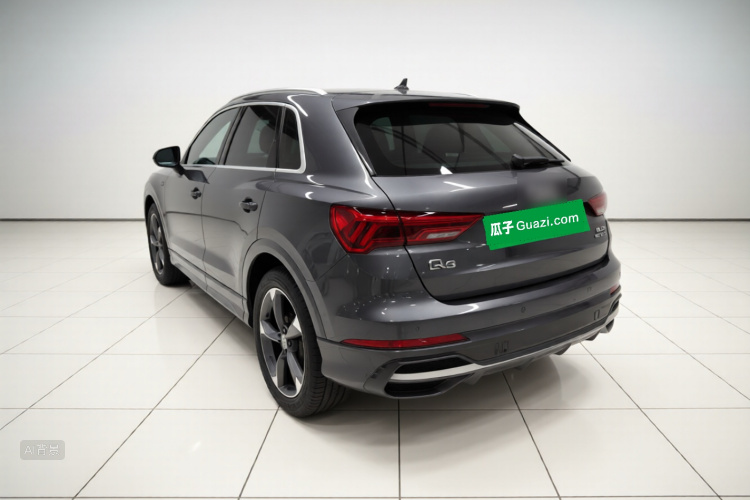 Audi Q3 2021 car image #5