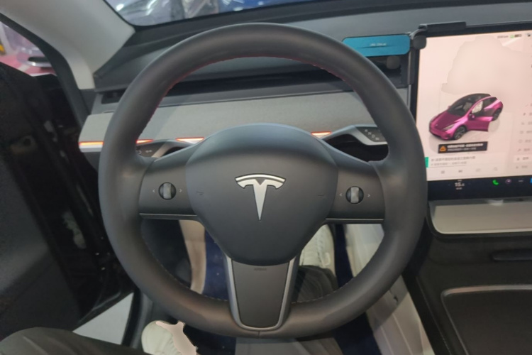 Tesla Model Y 2023 #11 Tesla Model Y 2023 car image #11