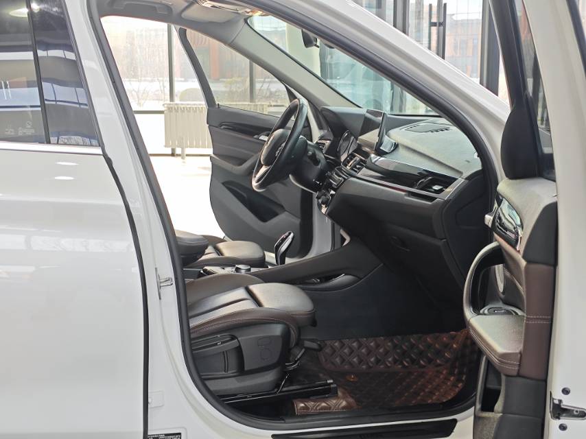 BMW X1 2021 car image #27