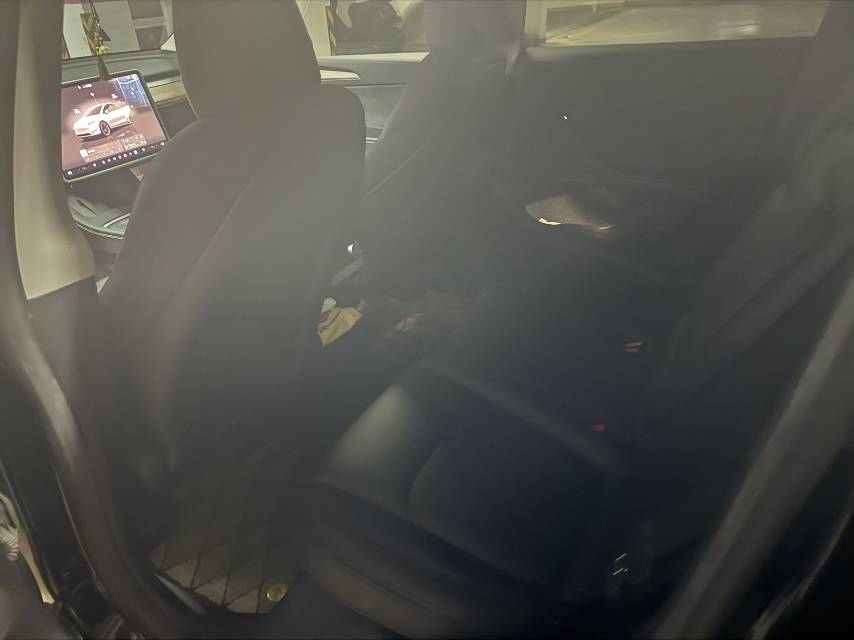 Tesla Model Y 2023 #4 Tesla Model Y 2023 car image #4