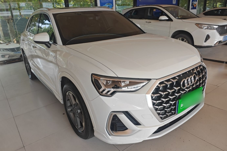 Audi Q3 2025 #4 Audi Q3 2025 изображение автомобиля #4