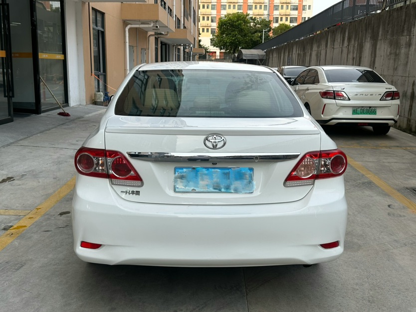 Toyota Corolla 2013 #5 Toyota Corolla 2013 car image #5