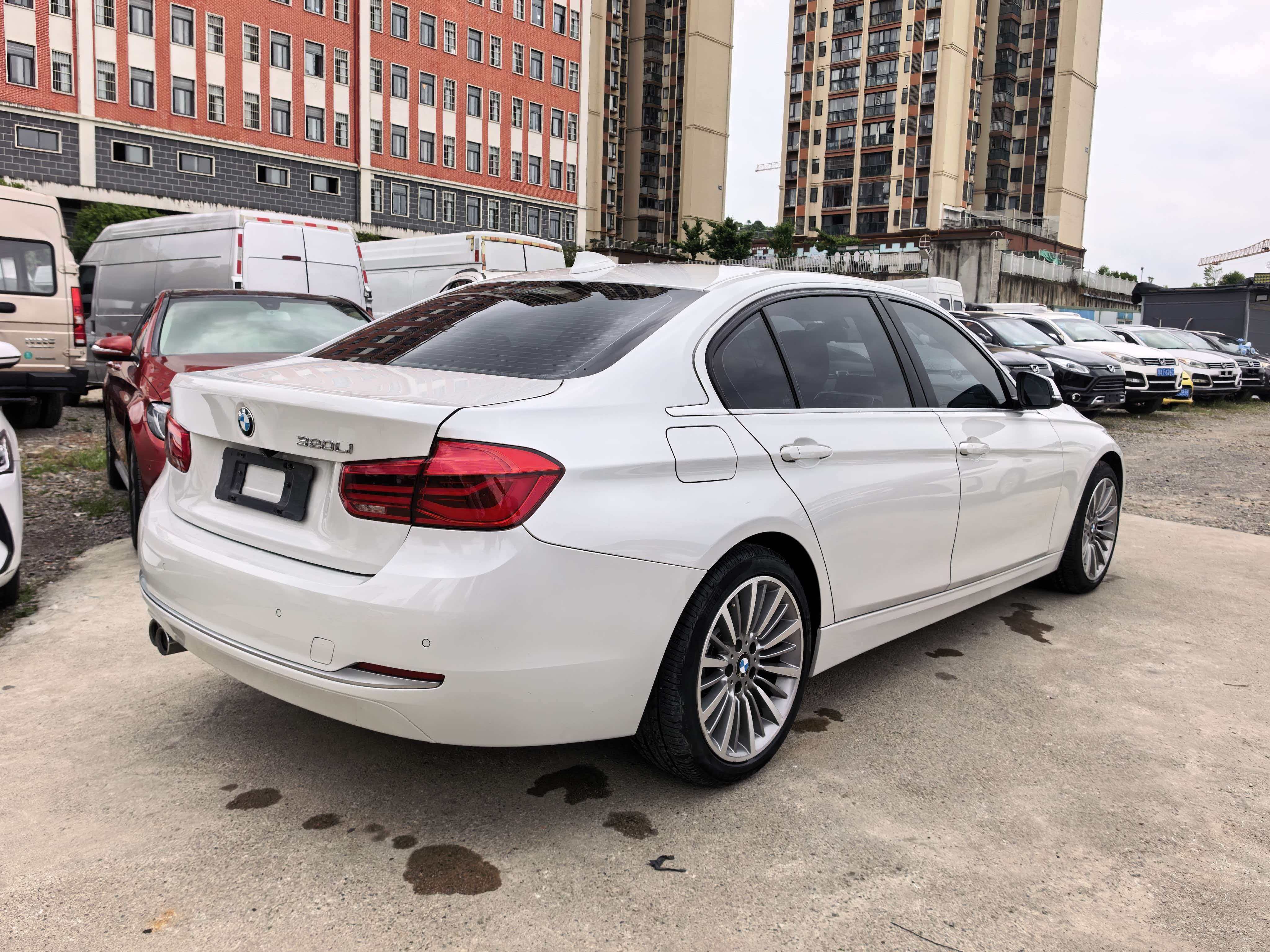 BMW 3 Series 2019 #6 BMW 3 Series 2019 car image #6