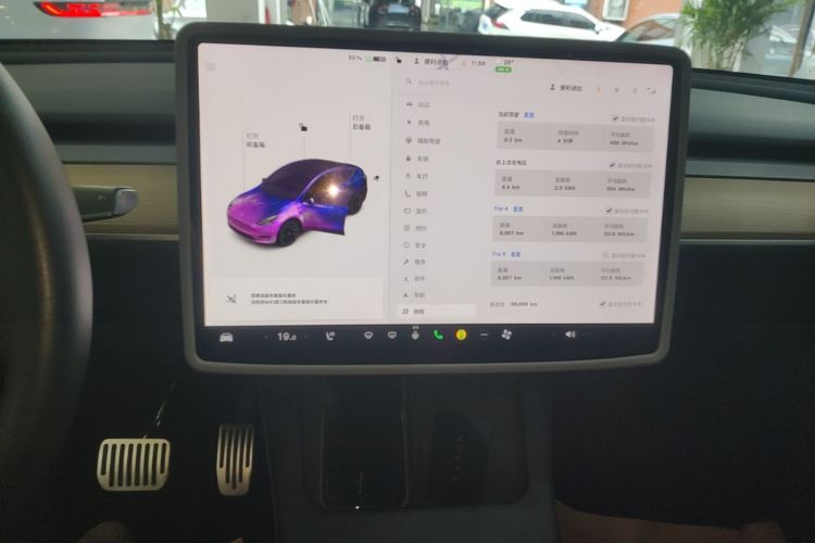 Tesla Model Y 2021 car image #13