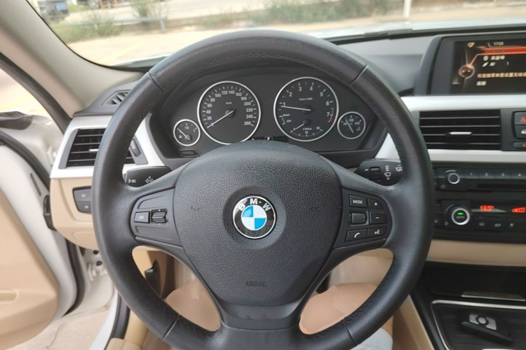 BMW 3 Series 2015 #11 BMW 3 Series 2015 car image #11