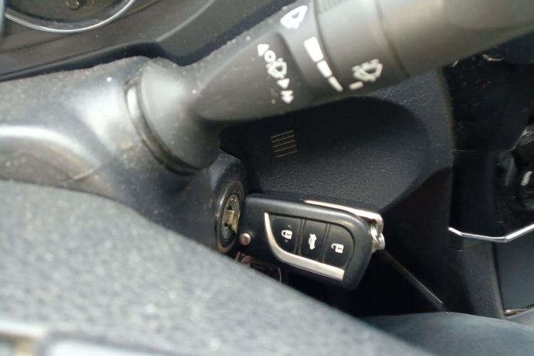 Toyota Corolla 2016 #9 Toyota Corolla 2016 car image #9