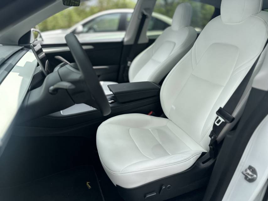 Tesla Model Y 2021 car image #4