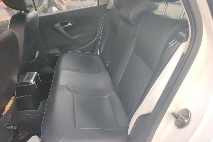 Volkswagen Polo 2016 car image #19