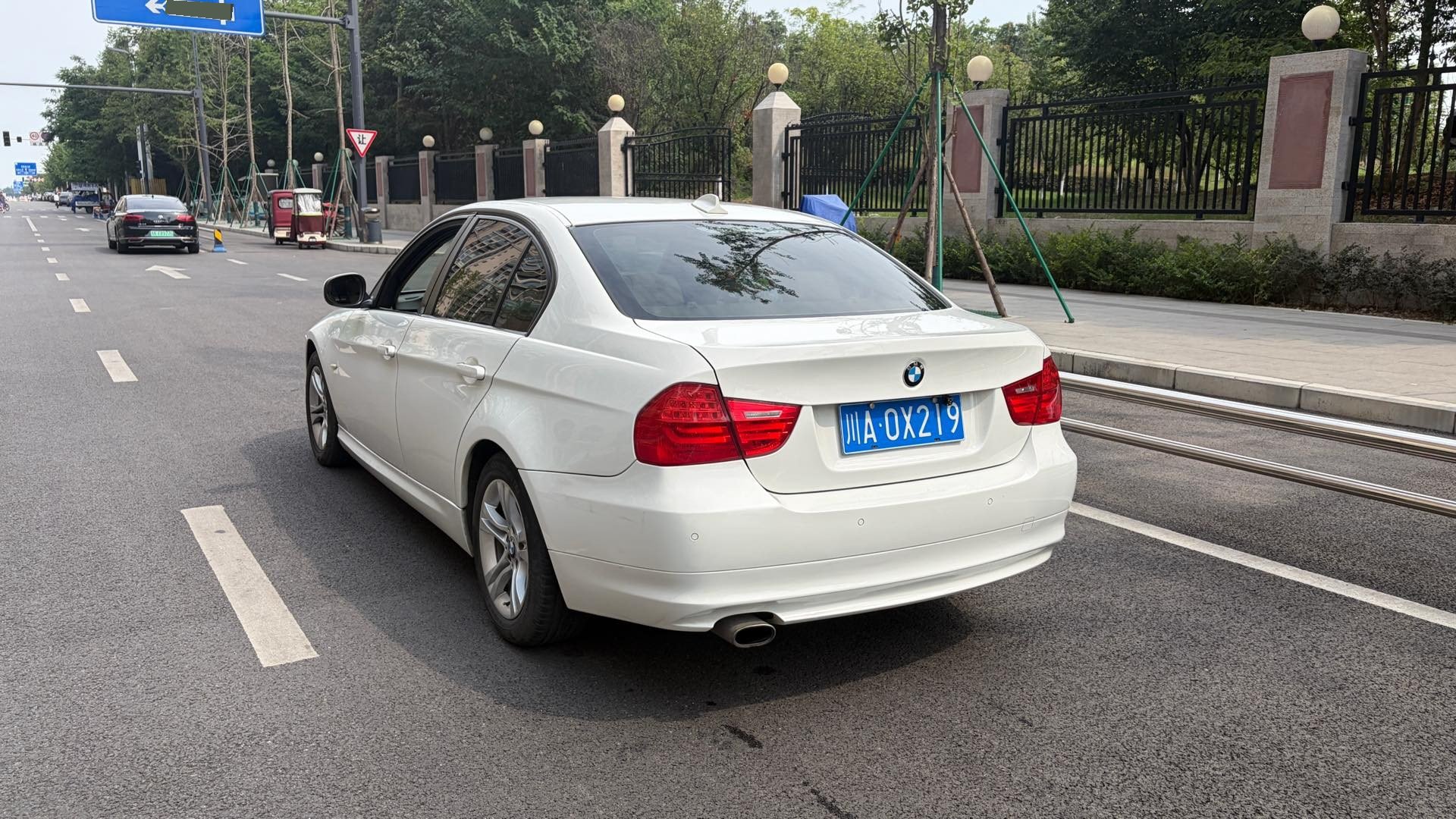 BMW 3 Series (Imported) 2010 #4 BMW 3 Series (Imported) 2010 car image #4