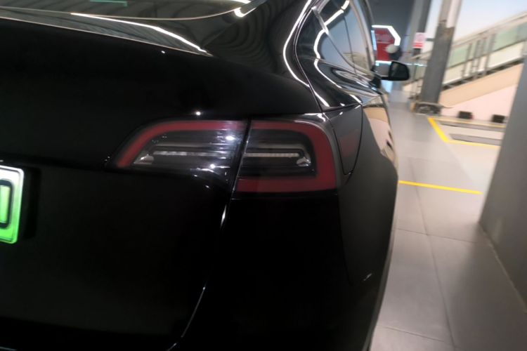 Tesla Model Y 2021 #8 Tesla Model Y 2021 car image #8