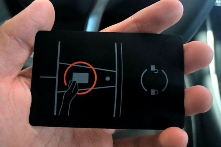 Tesla Model 3 2020 car image #9