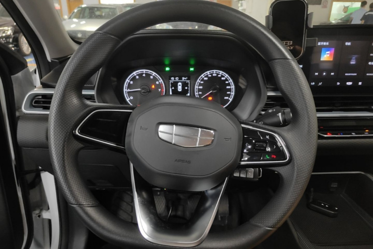 GEELY Emgrand 2025 #11 GEELY Emgrand 2025 car image #11