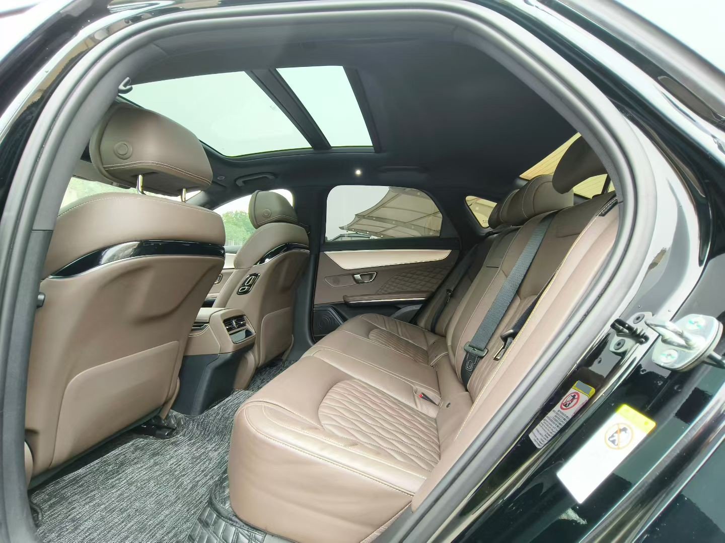 BYD Han 2024 car image #9