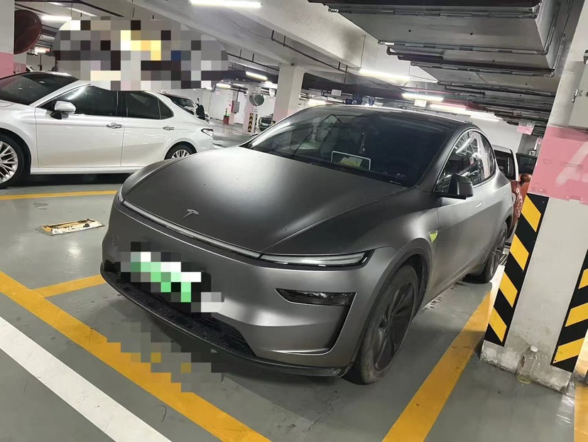 Tesla Model Y 2025 Tesla Model Y 2025 car image