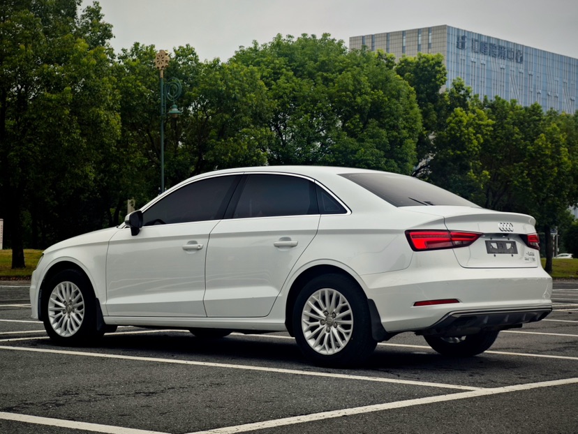 Audi A3 2016 car image #6