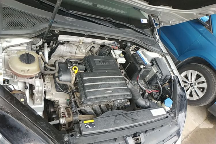 Volkswagen Golf 2015 car image #22
