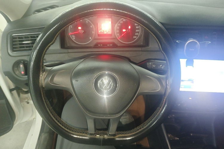 Volkswagen Santana 2020 car image #15