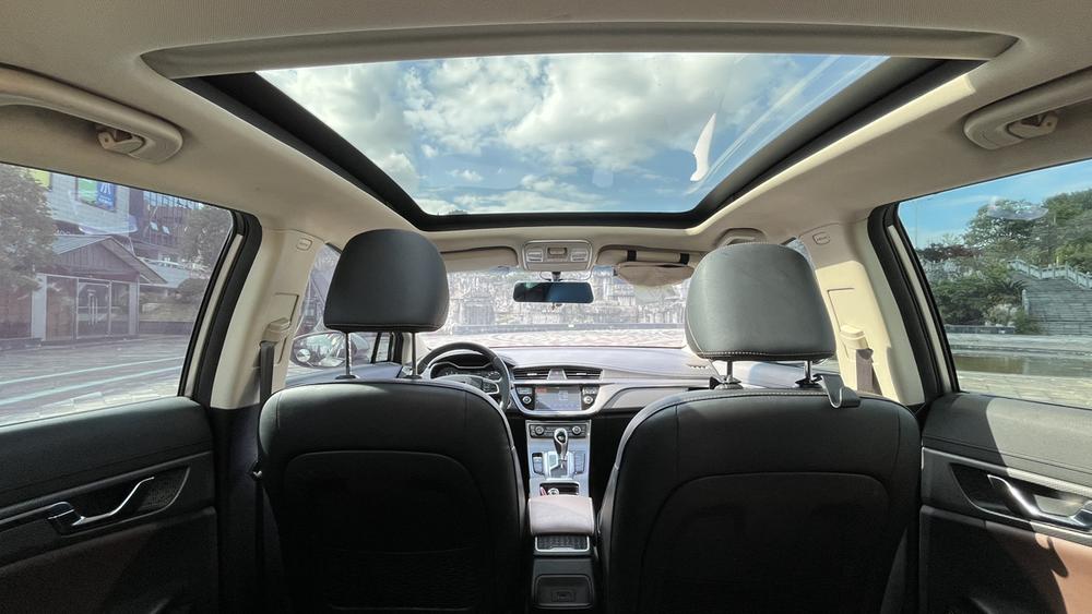 GEELY Emgrand GS 2016 immagine di auto #13