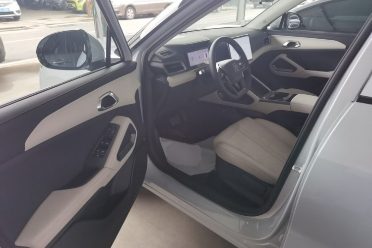 BYD YuanUP 2026 #16 BYD YuanUP 2026 car image #16
