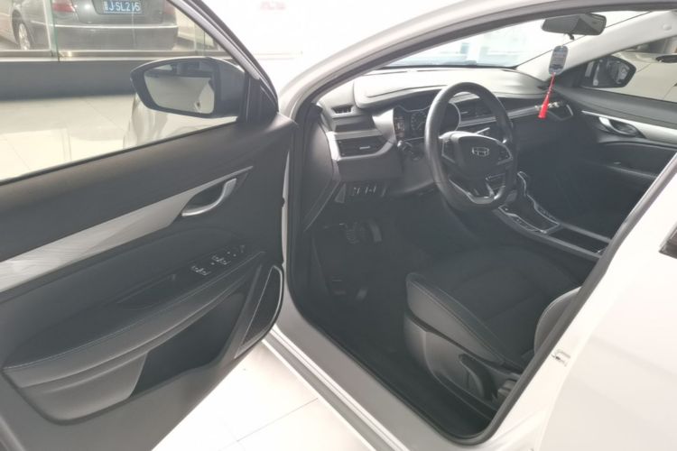 GEELY Emgrand 2020 #16 GEELY Emgrand 2020 car image #16