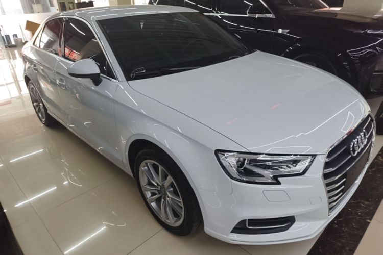 Audi A3 2018 car image #6