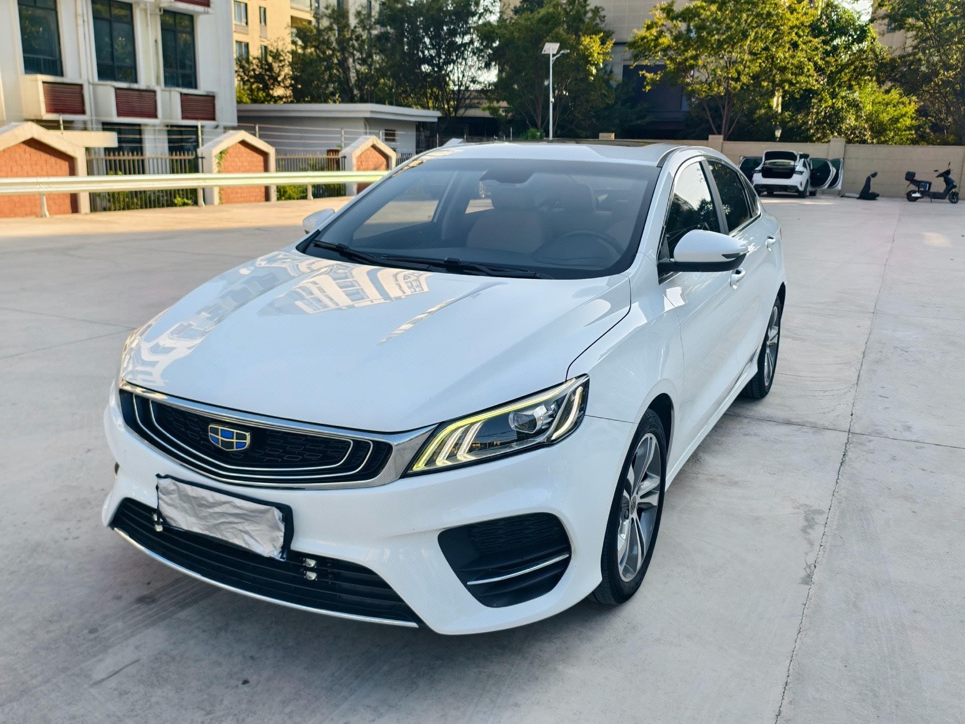 GEELY Binray 2018 car image 