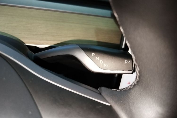 Tesla Model Y 2023 #23 Tesla Model Y 2023 immagine di auto #23